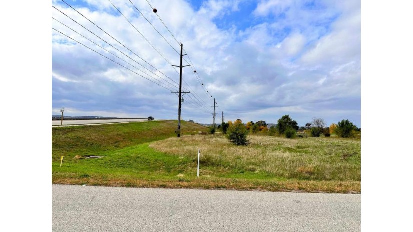 1.75 ACRES Lapointe Street Prairie Du Chien, WI 53821 by Re/Max Gold - Off:: 608-306-2865 $149,000