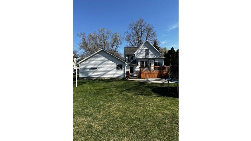 227 W Main Street Evansville, WI 53536 by Luchsinger Realty $349,999