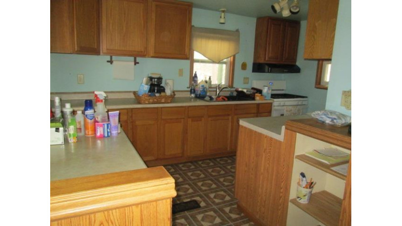 1142 Fawn Court Springville, WI 53936 by Coldwell Banker Belva Parr Realty - Off: 608-339-6757 $119,900