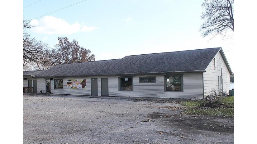 W4011 County Road C Montello, WI 53949 by First Weber Inc - HomeInfo@firstweber.com $450,000