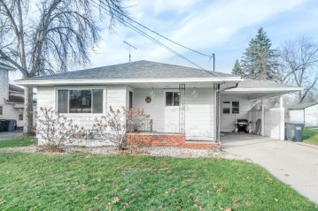 304 W Chestnut Street, Pardeeville, WI 53954