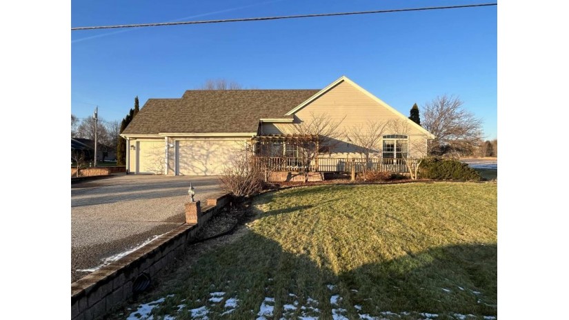 1401 Country Club Lane Watertown, WI 53098 by Unified Jones Auction & Realty $1