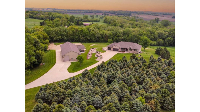 5584 County Road N Sun Prairie, WI 53590 by Making Dreams Realty - Off: 608-480-8599 $1,690,000