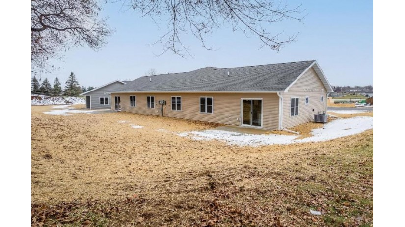 1980 Retzlaff Drive Reedsburg, WI 53959 by Gavin Brothers Auctioneers Llc - Off: 608-524-6416 $239,900