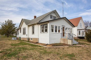 519 N Madison Street, Cuba City, WI 53807