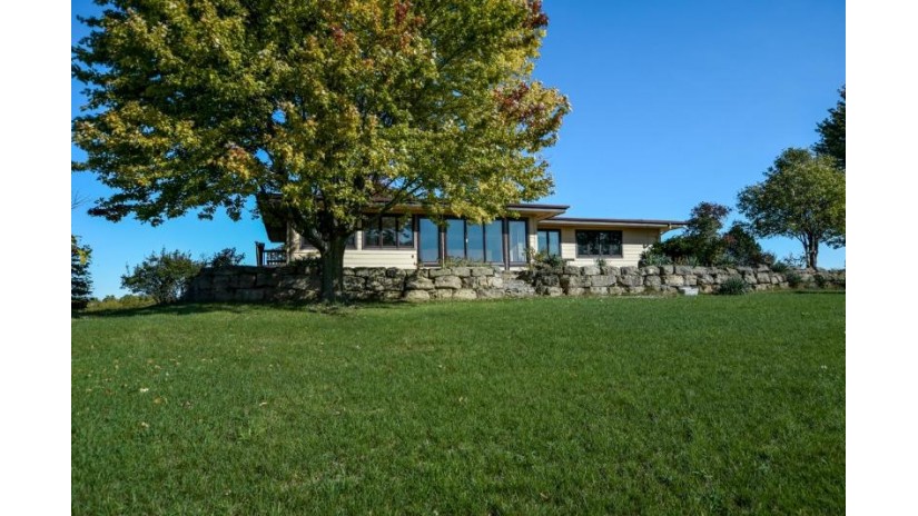 W9085 Highway 39 York, WI 53516 by Bunbury & Assoc, Realtors $475,000