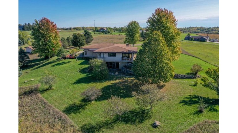 W9085 Highway 39 York, WI 53516 by Bunbury & Assoc, Realtors $475,000