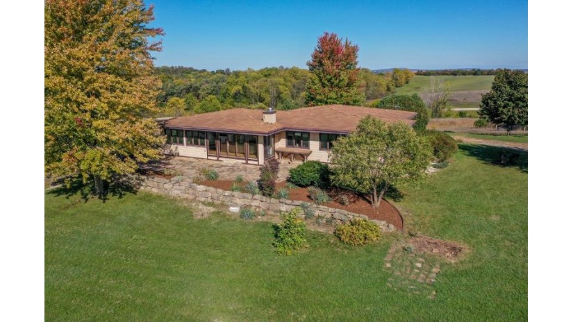 W9085 Highway 39 York, WI 53516 by Bunbury & Assoc, Realtors $475,000