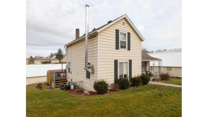 106 W Park Street Montfort, WI 53569 by Jon Miles Real Estate - Cell: 608-988-7400 $89,900