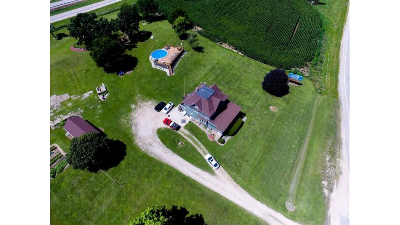 4817 Parmenter Street Middleton, WI 53562 by Re/Max Preferred - judy@ackermaly.com $3,999,999