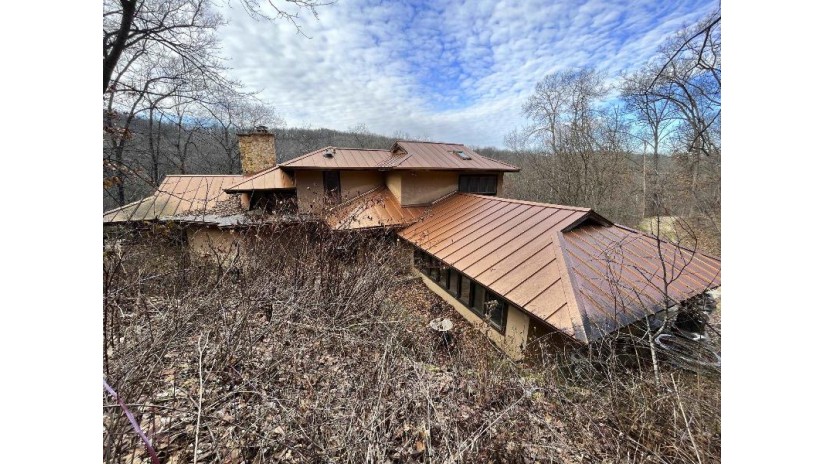 5573 Sneed Creek Road Wyoming, WI 53588 by First Weber Inc - HomeInfo@firstweber.com $1,000,000