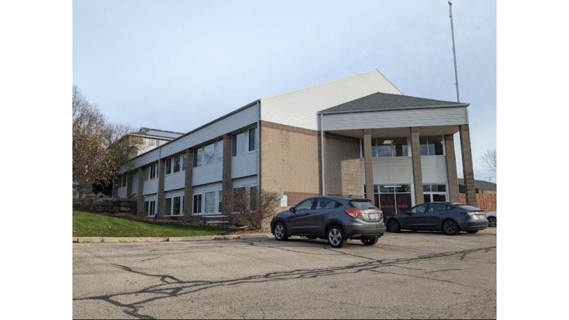 6417 Normandy Lane Madison, WI 53719 by Altus Commercial Real Estate, Inc. $1,690,000