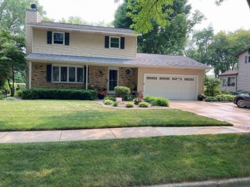 5101 Pebblebrook Drive, Madison, WI 53716