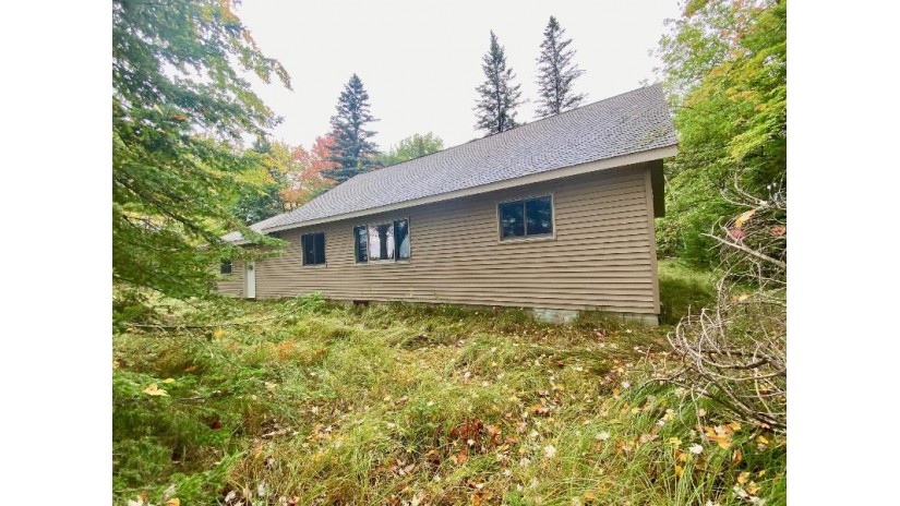 2053 County Road Q Schoepke, WI 54463 by Shorewest Realtors $399,000