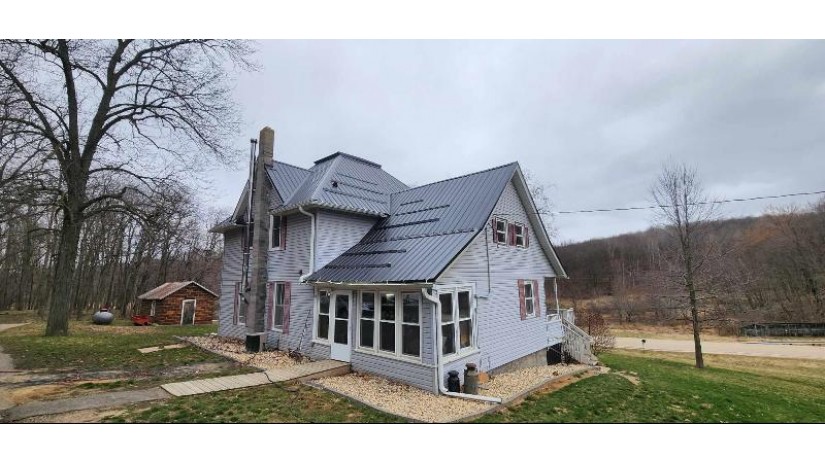 S1205 County Road Y Woodland, WI 53968 by Re/Max Preferred - Pref: 608-393-2495 $344,950