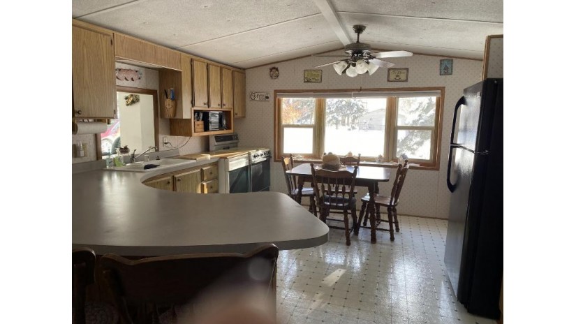 W1010 Laurie Lane Mecan, WI 53949 by Cotter Realty Llc $189,900