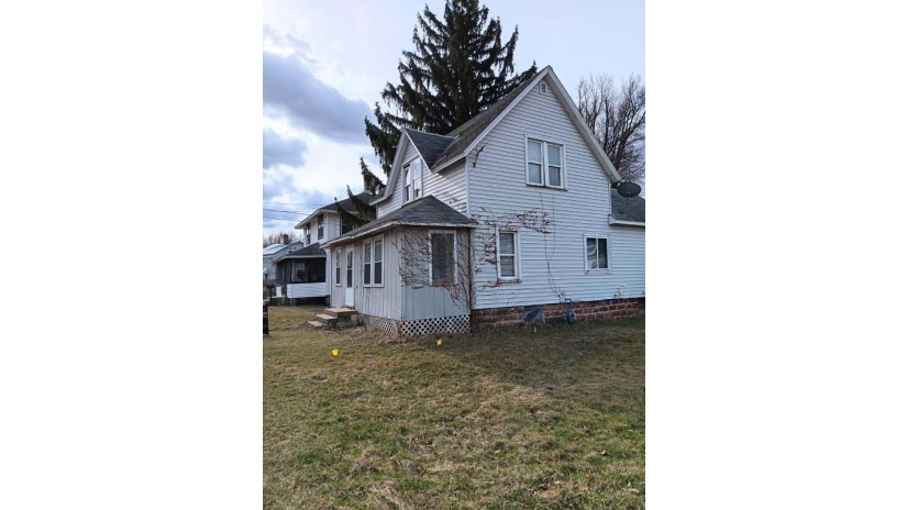 424 W State Street Mauston, WI 53948 by Century 21 Affiliated $122,900