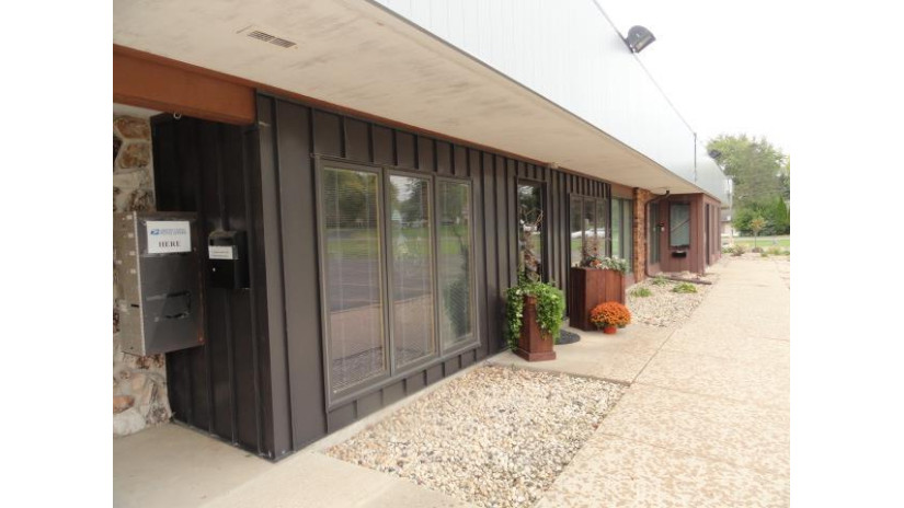 6562 Lake Rd #4 4 Windsor, WI 53598 by Re/Max Preferred - Pref: 608-617-2727 $344,000