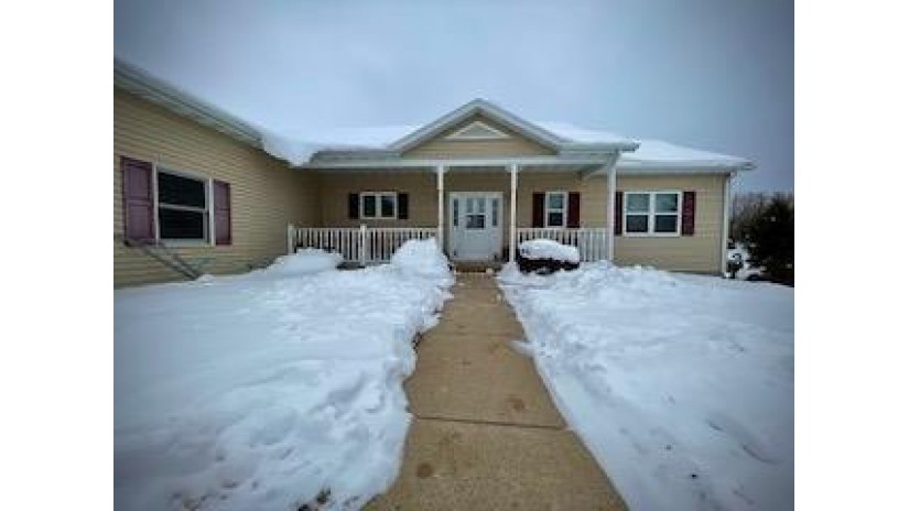 S3536 Pine Knoll Court Baraboo, WI 53913 by First Weber Inc - HomeInfo@firstweber.com $449,900