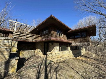 111 Old Darlington Road, Mineral Point, WI 53565