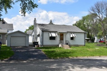 545 S Monroe Street, New Lisbon, WI 53950-1345