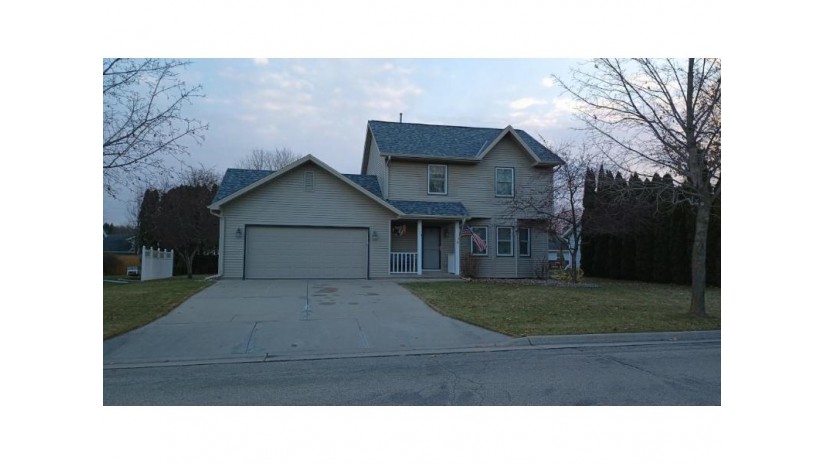 729 Oakwood Lane Watertown, WI 53094 by Madcityhomes.com - stuart@madcityhomes.com $319,900