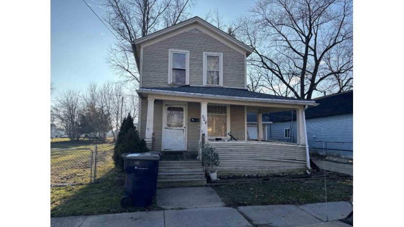 308 S Franklin Street Janesville, WI 53548 by Making Dreams Realty - Off: 608-480-8599 $85,000