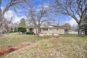 3441 Freedom Lane, Blooming Grove, WI 53718