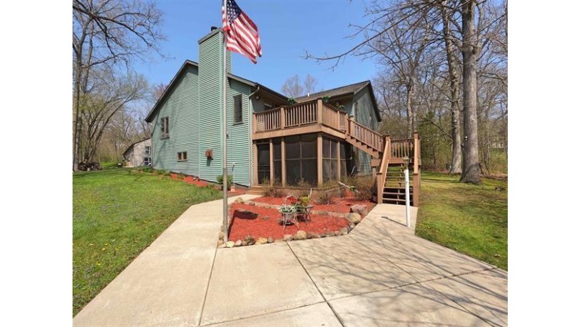 2116 W Crystal Springs Road Janesville, WI 53545 by Briggs Realty Group, Inc - Home: 608-751-4412 $392,900