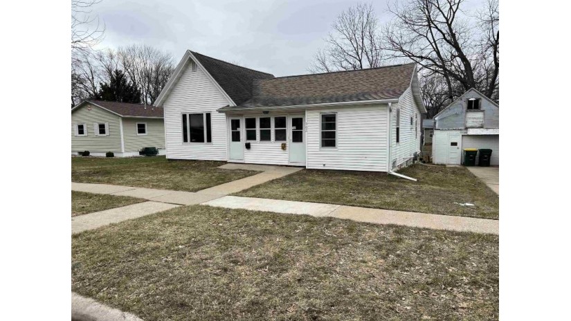 562 S James Street Richland Center, WI 53581 by Century 21 Complete Serv Realty $164,900