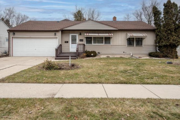 312 Dorow Avenue, Edgerton, WI 53534