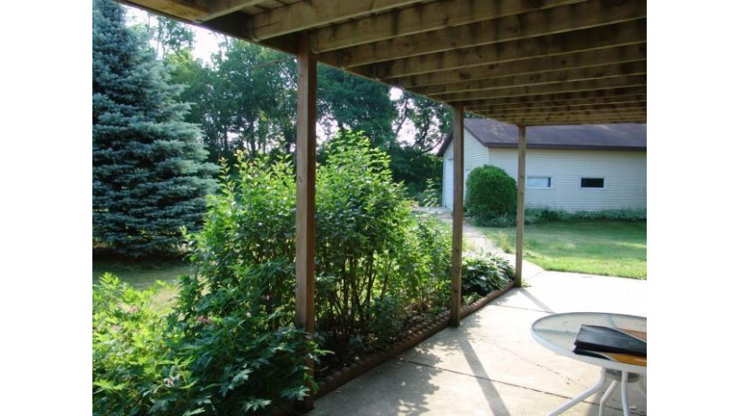 W2297 Scharf Road Randolph, WI 53923 by Re/Max Preferred - Chris@SouthernWIHomes.com $325,000