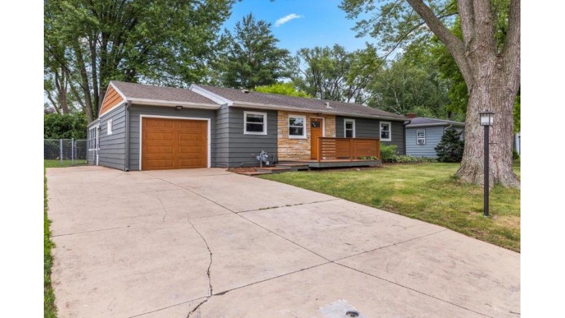 6300 Roselawn Avenue Monona, WI 53716 by Realty Executives Cooper Spransy - tulerealtor@gmail.com $3,600