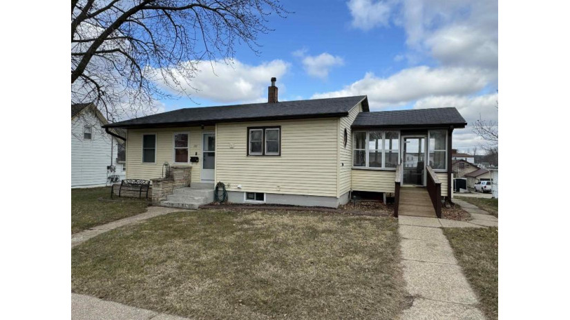 307 Parker Street Boscobel, WI 53805 by Century 21 Affiliated $145,900