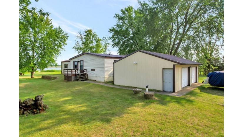 W1183 Rudys Lane Mecan, WI 53949 by Realty Executives Cooper Spransy - Brandon@BuellHomes.com $289,900