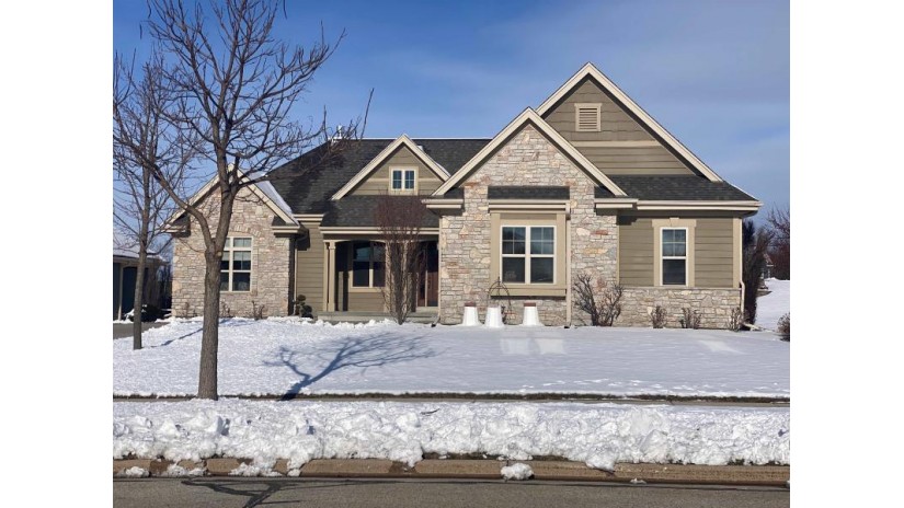 1504 Schloemer Drive West Bend, WI 53095 by South Central Wi Realty Llc - Pref: 608-577-4663 $567,900