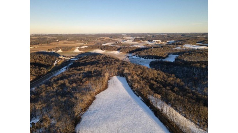 5.57 M/L ACRES Moen Valley Road Vermont, WI 53515 by Peoples Company $349,000