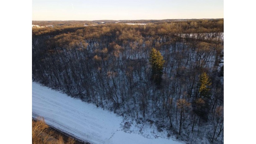 5.57 M/L ACRES Moen Valley Road Vermont, WI 53515 by Peoples Company $349,000