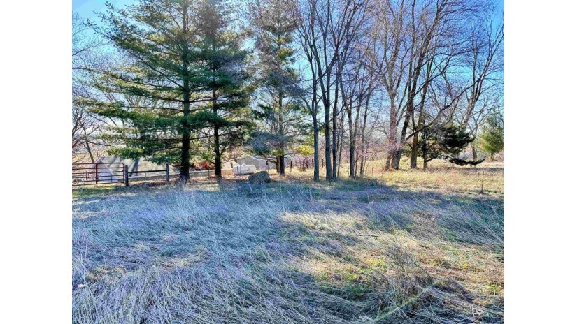 E7715 Hendrickson Road Viroqua, WI 54665 by Re/Max Gold - Off:: 608-306-2865 $189,900