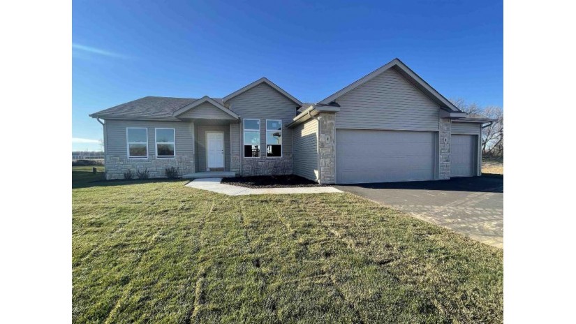 541 E Maple Beach Drive Fulton, WI 53534 by Best Realty Of Edgerton $401,900