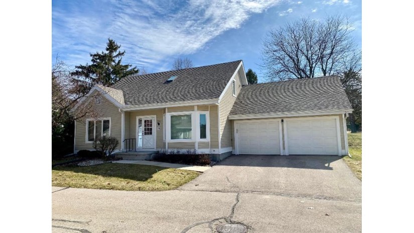 29 Quail Ridge Drive Madison, WI 53717 by Restaino & Associates Era Powered - Cell: 608-235-5115 $455,000