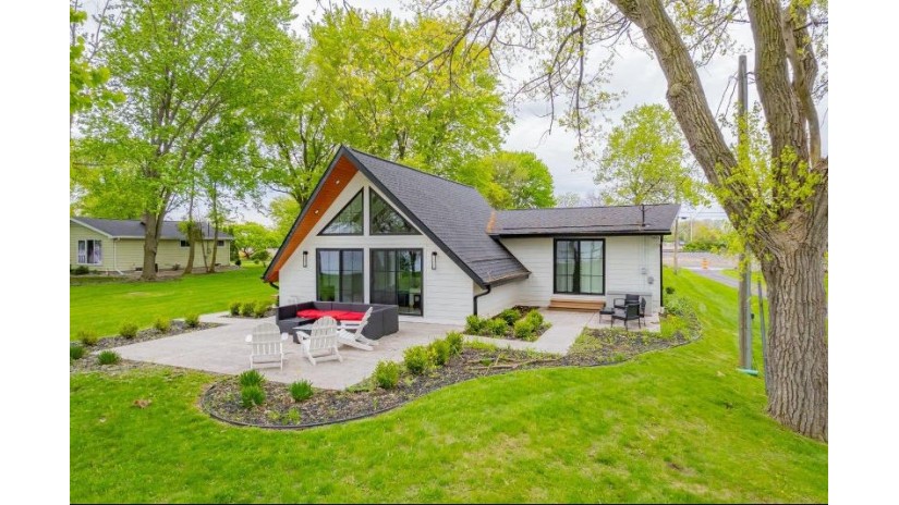 1791 Butte Des Morts Beach Road Fox Crossing, WI 54956 by Bunbury & Assoc, Realtors $749,900