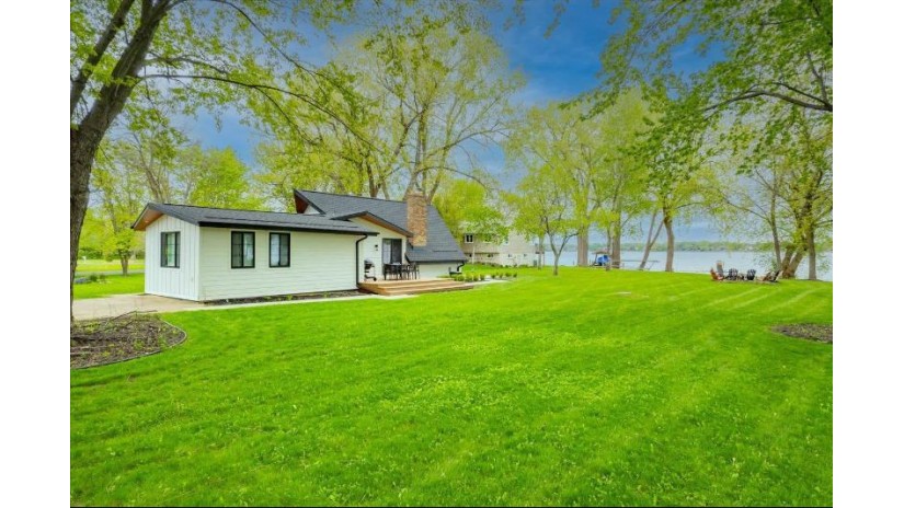 1791 Butte Des Morts Beach Road Fox Crossing, WI 54956 by Bunbury & Assoc, Realtors $749,900