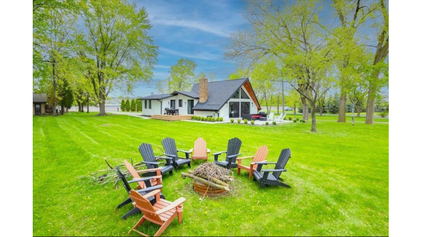 1791 Butte Des Morts Beach Road Fox Crossing, WI 54956 by Bunbury & Assoc, Realtors $749,900