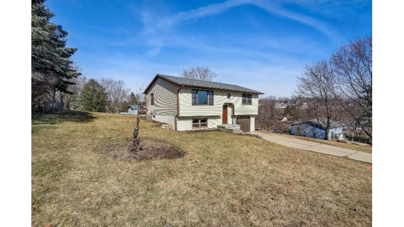 105 Ruste Road Barneveld, WI 53507 by First Weber Inc - HomeInfo@firstweber.com $295,000