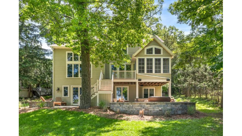 N5195 Forest Glen Beach Road Green Lake, WI 54941 by Better Homes And Gardens Real Estate Special Prope $2,499,000