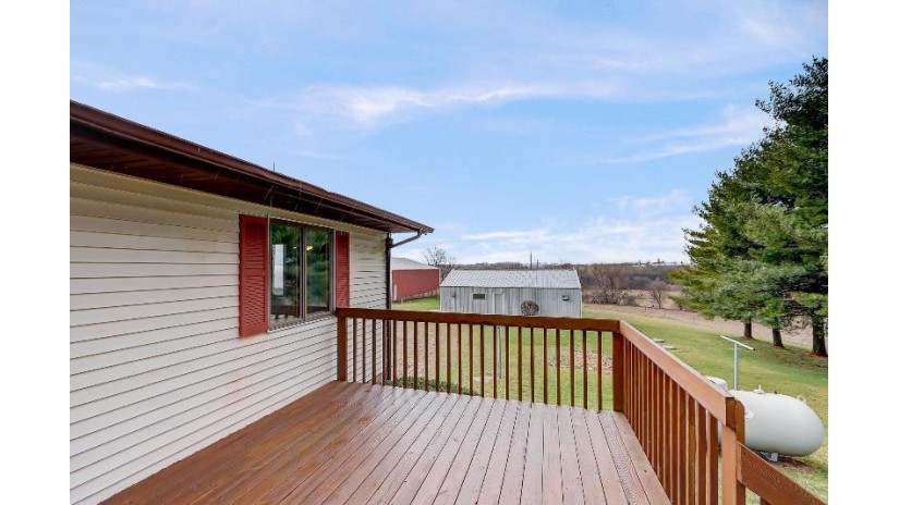 4783 County Road J Cross Plains, WI 53572 by Restaino & Associates Era Powered - Cell: 608-575-7562 $445,900