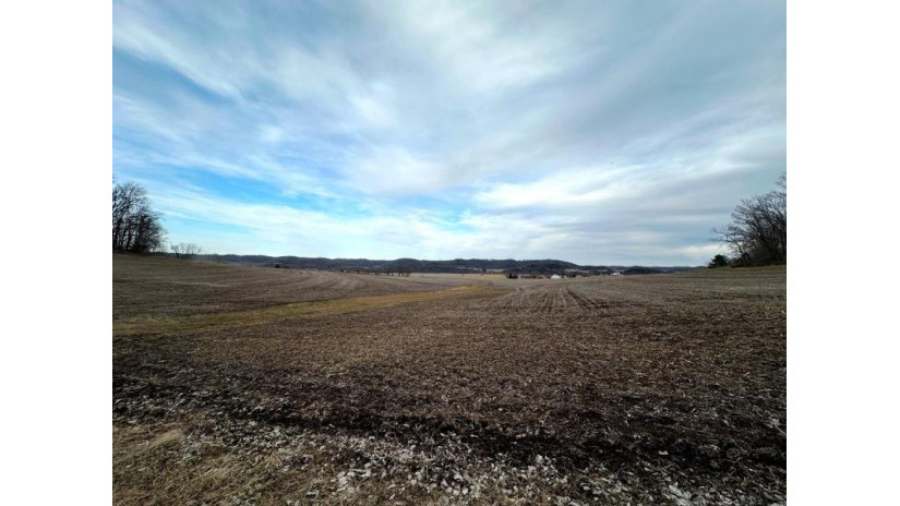 73 +/- ACRES Hidden Springs Lane Eagle, WI 53573 by Weiss Realty Llc $695,000