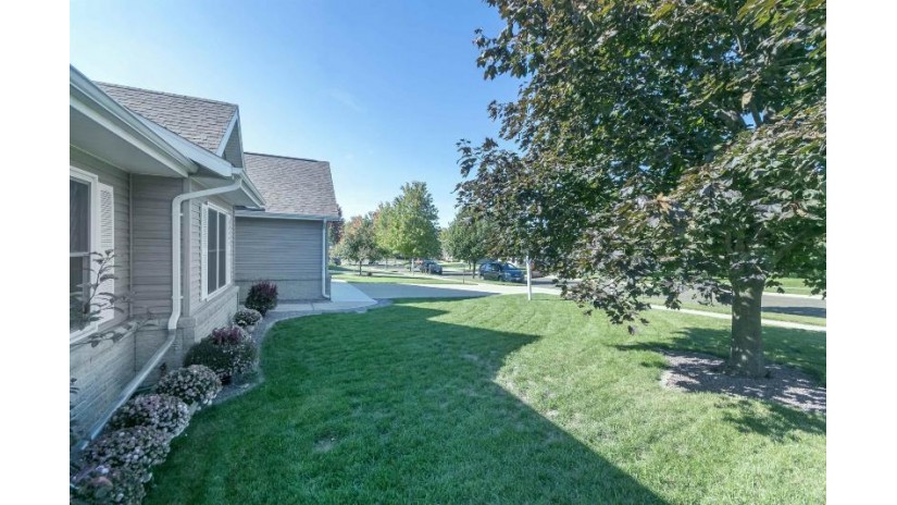 4387 Van Winkle Way Windsor, WI 53532 by Exp Realty, Llc - Cell: 608-663-8323 $550,000