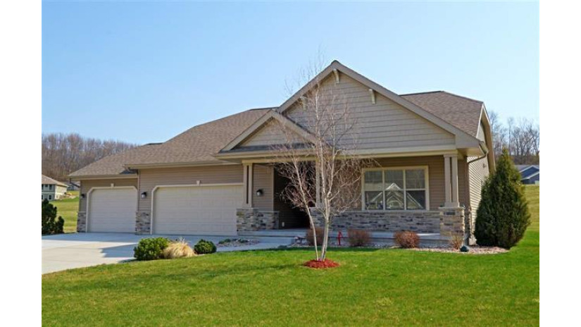 209 Osprey Lane Black Earth, WI 53515 by Keller Williams Realty - Pref: 608-235-0928 $424,900